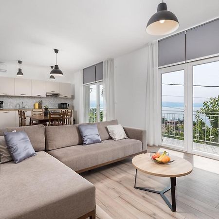 Apartment Div Lovran Bagian luar foto
