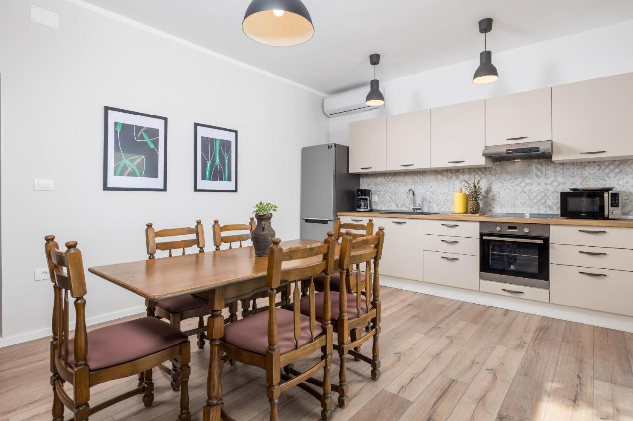 Apartment Div Lovran Bagian luar foto