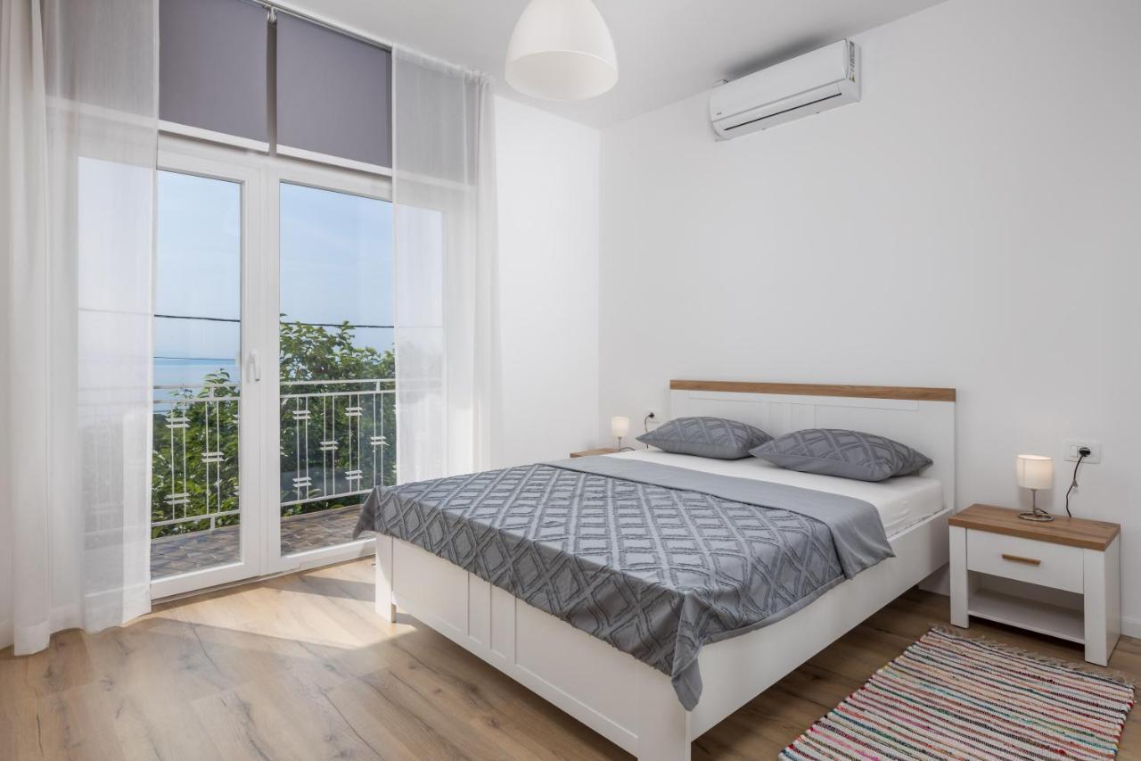 Apartment Div Lovran Bagian luar foto